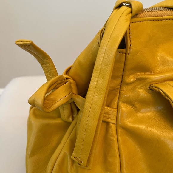 Bright yellow leather bag - Picture 6 of 12